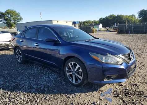 2017 Nissan Altima 2.5 z USA, uszkodzony, nr VIN 1N4AL3AP1HC493079